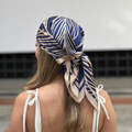 Pañoleta de seda Abstract Navy