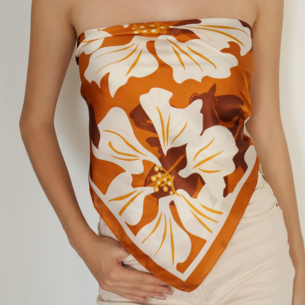 Pañoleta de seda Bella