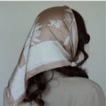 By Serena | Pañoleta de seda Lia Boho